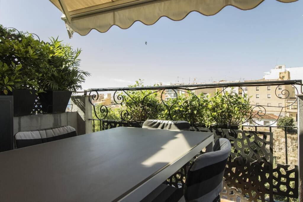 Preciosa Casa En Vilajoyosa Con Vistas Al Mar En Las Casas Colgantes Del Casco Antiguo Villajoyosa Buitenkant foto