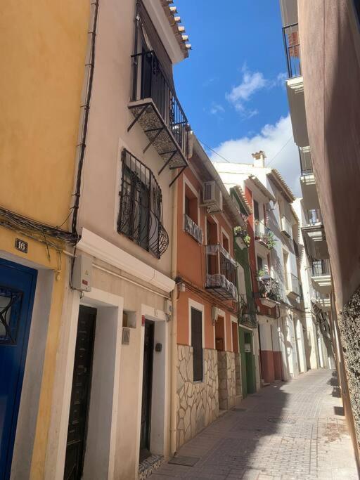 Preciosa Casa En Vilajoyosa Con Vistas Al Mar En Las Casas Colgantes Del Casco Antiguo Villajoyosa Buitenkant foto