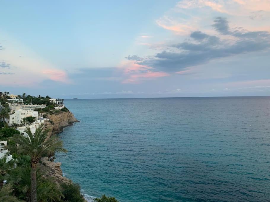Preciosa Casa En Vilajoyosa Con Vistas Al Mar En Las Casas Colgantes Del Casco Antiguo Villajoyosa Buitenkant foto